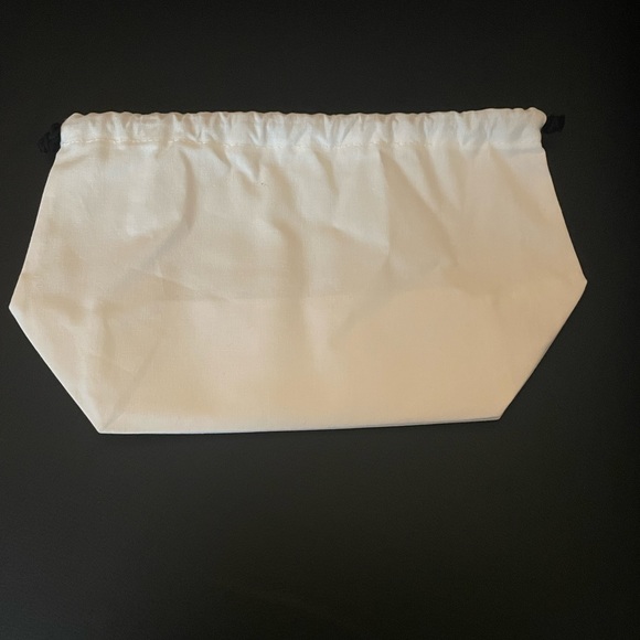 Chanel pouch - Picture 6 of 6